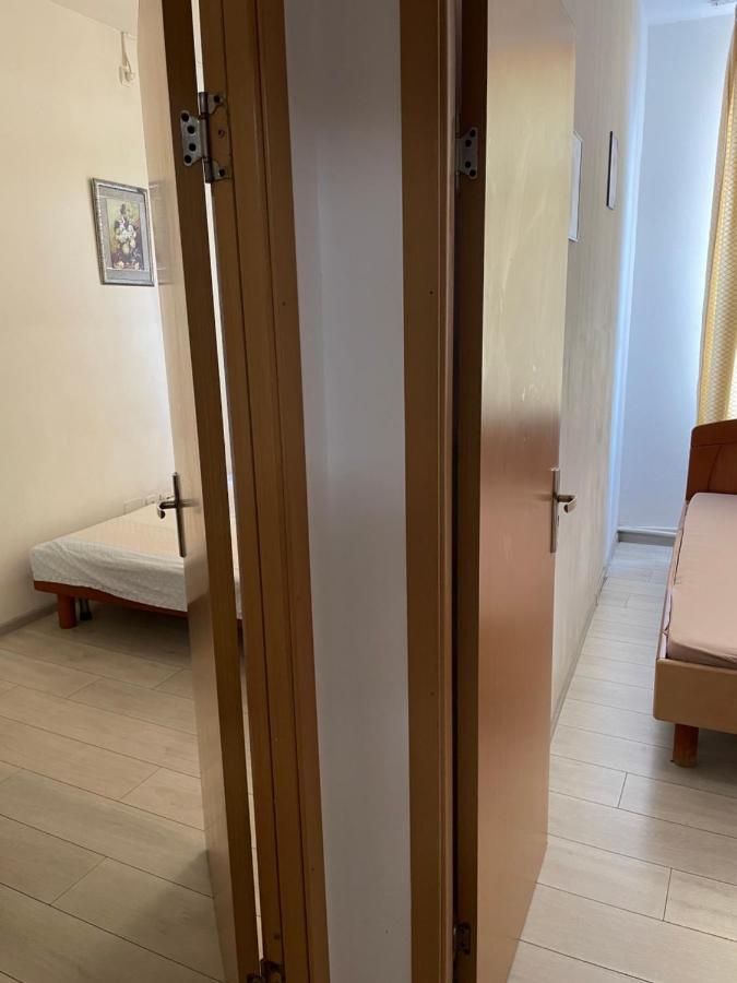 Apartament Piata Amzei 1 Bucureşti Ngoại thất bức ảnh